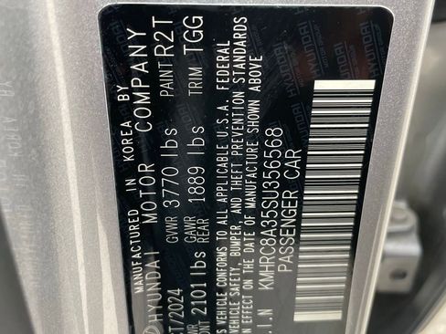 Used 2025 Hyundai Venue SEL FWD image 27