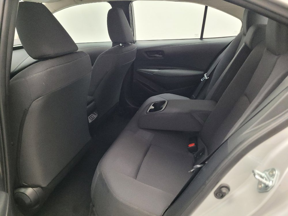 Used 2025 Toyota Corolla LE FWD image 18