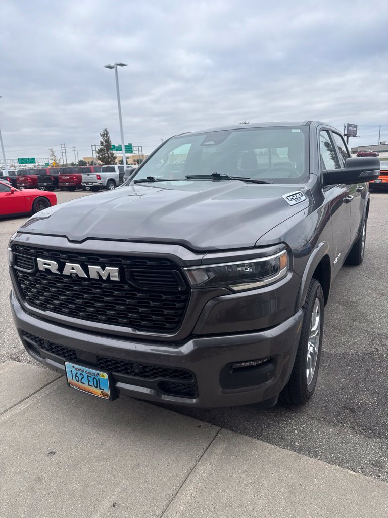Used 2025 RAM 1500 Big Horn AWD/4WD image 4
