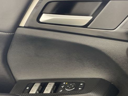 Used 2024 Mitsubishi Outlander SE image 19