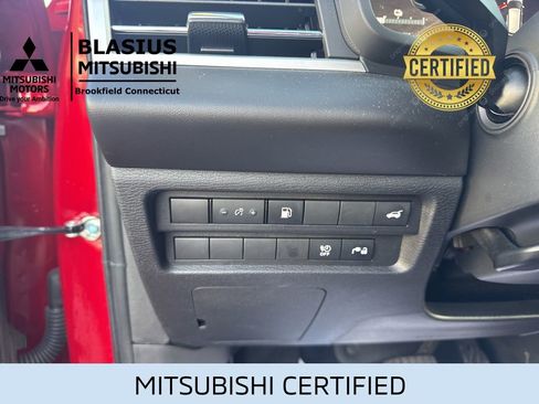Used 2023 Mitsubishi Outlander 4WD Plug-In Hybrid image 21