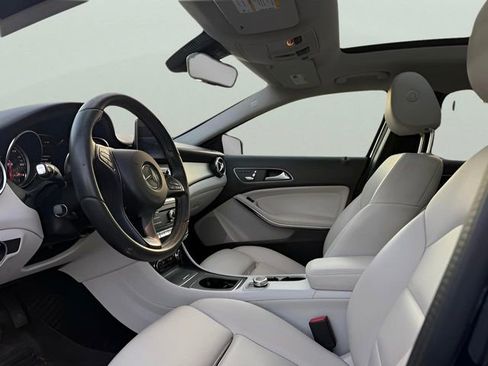 Used 2018 Mercedes-Benz GLA 250 4MATIC image 16