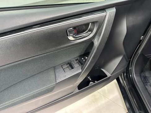 Used 2017 Toyota Corolla LE w/ Carpet Mat Package (TMS) FWD image 9