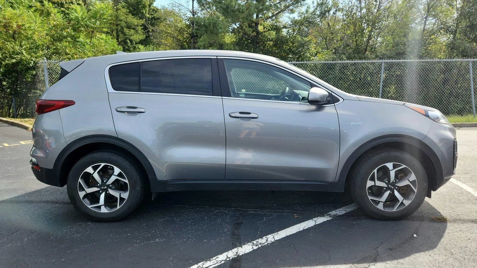 Used 2020 Kia Sportage LX AWD/4WD image 10