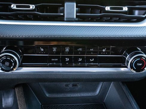 New 2026 Chevrolet Equinox LT image 24