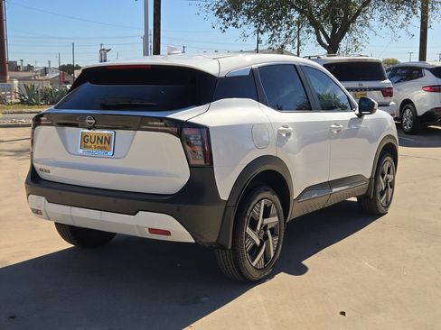 Certified 2025 Nissan Kicks SV image 7