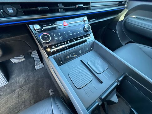 Used 2025 Hyundai Santa Fe Calligraphy image 30