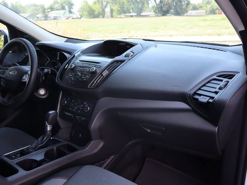 Used 2017 Ford Escape SE AWD/4WD image 17