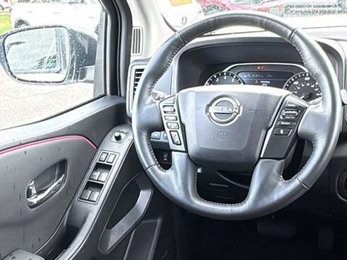 Certified 2024 Nissan Frontier SL w/ Technology Package AWD/4WD image 23