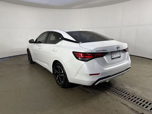 Certified 2025 Nissan Sentra SV image 32