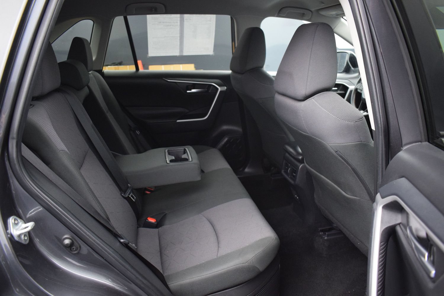 Used 2025 Toyota RAV4 XLE AWD/4WD image 11