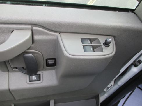 Used 2023 GMC Savana 2500 w/ Driver Convenience Package image 11