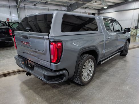 Used 2019 GMC Sierra 1500 Denali w/ Denali Ultimate Package AWD/4WD image 3