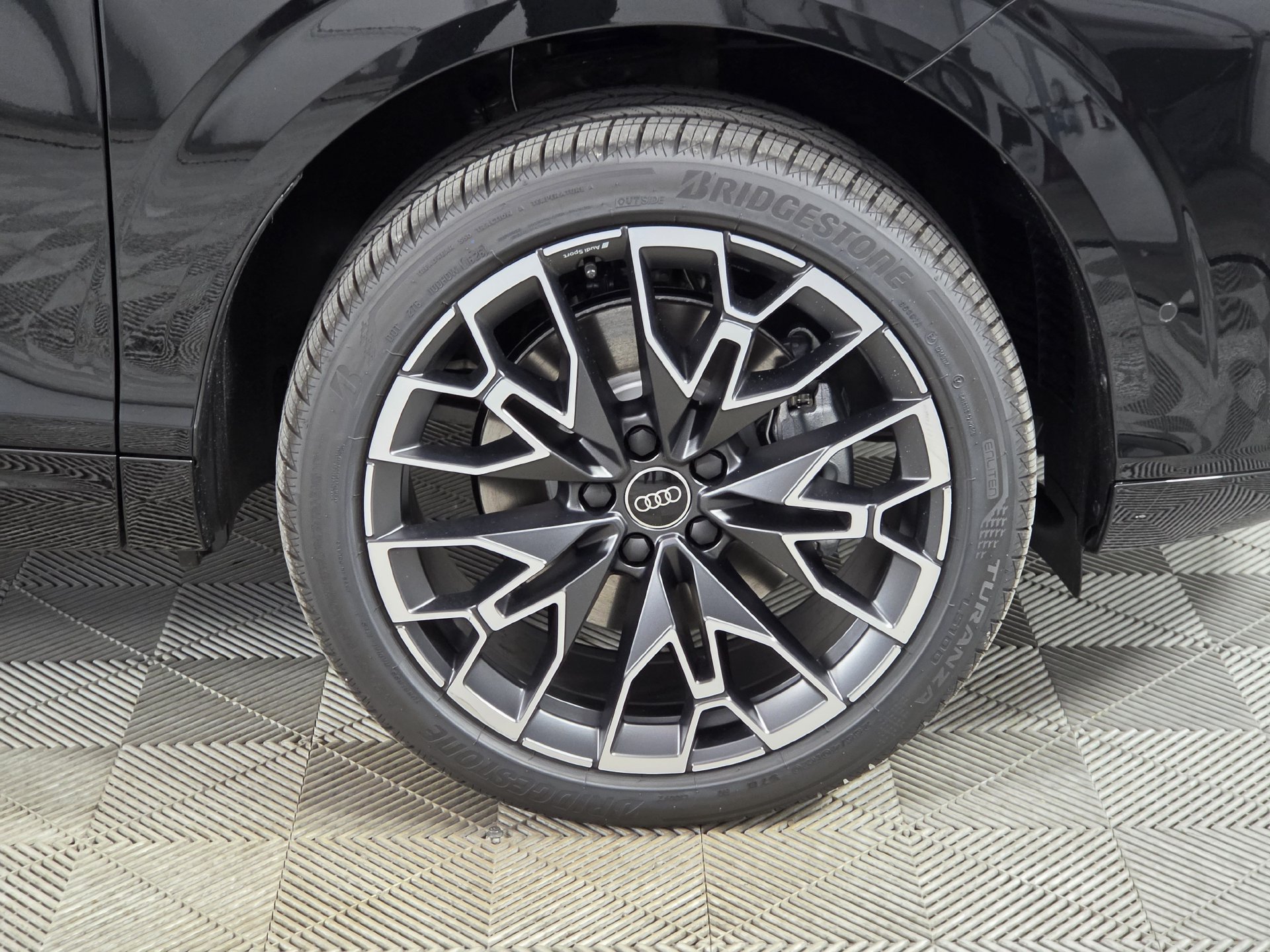 New 2026 Audi Q3 quattro 2.0T AWD/4WD image 42