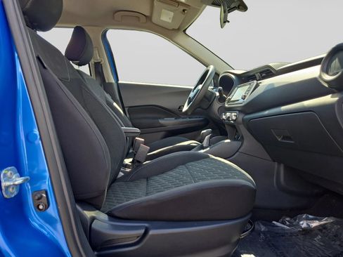 Used 2021 Nissan Kicks S FWD image 33