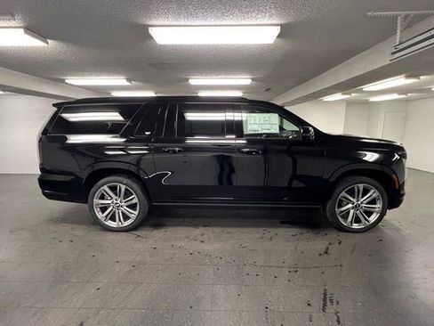 New 2026 Cadillac Escalade ESV Sport w/ Touring Package image 6