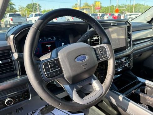 Used 2025 Ford F350 Lariat w/ Lariat Ultimate Package AWD/4WD image 4