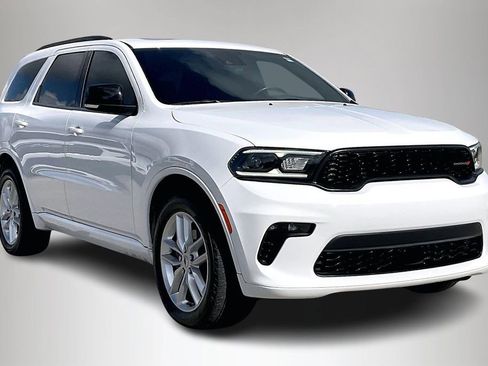 Used 2023 Dodge Durango GT image 1