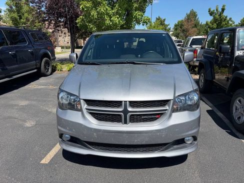 Used 2019 Dodge Grand Caravan GT FWD image 1