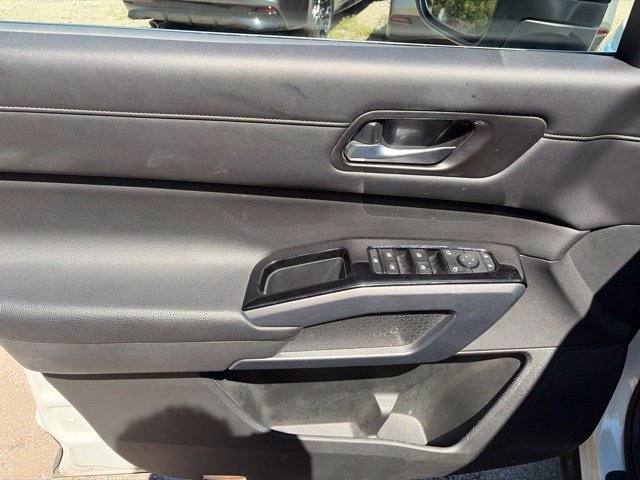 Used 2022 Nissan Pathfinder SL w/ SL Premium Package FWD image 31