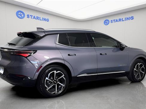 Certified 2025 Chevrolet Equinox EV LT image 9