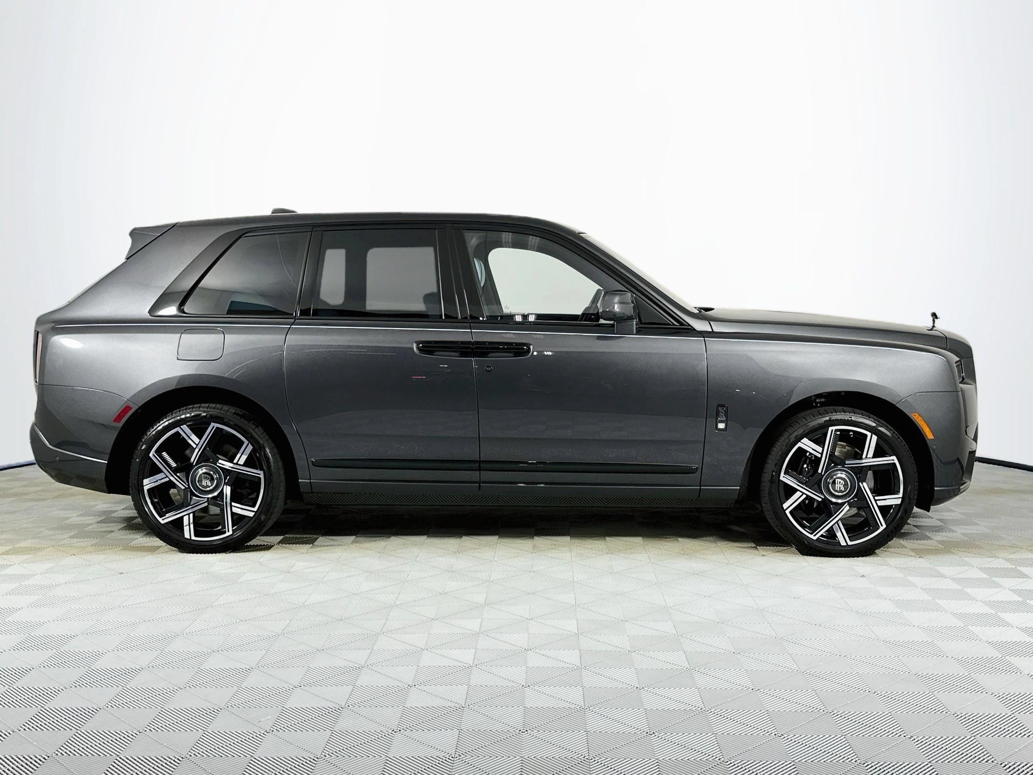 New 2027 Rolls-Royce Cullinan Black Badge AWD/4WD image 7