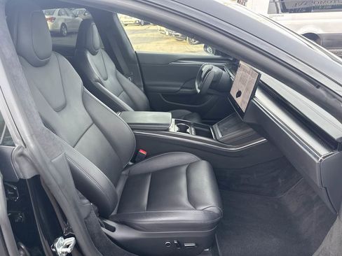 Used 2021 Tesla Model S Plaid image 22