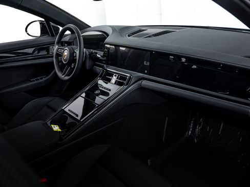 Certified 2026 Porsche Panamera 4 AWD/4WD image 13