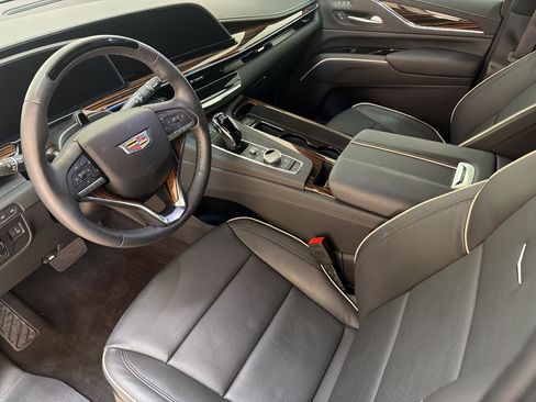 Certified 2024 Cadillac Escalade Premium Luxury w/ Performance Package AWD/4WD image 4