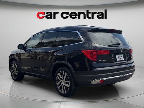 Used 2016 Honda Pilot Touring image 3