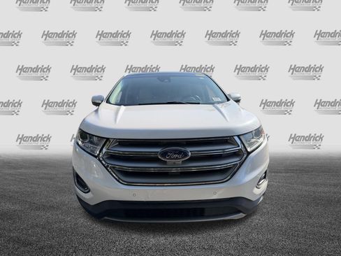 Used 2017 Ford Edge Titanium w/ Equipment Group 302A FWD image 3