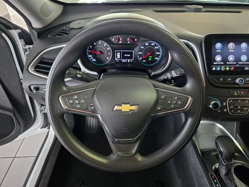 Used 2024 Chevrolet Malibu LT FWD image 30