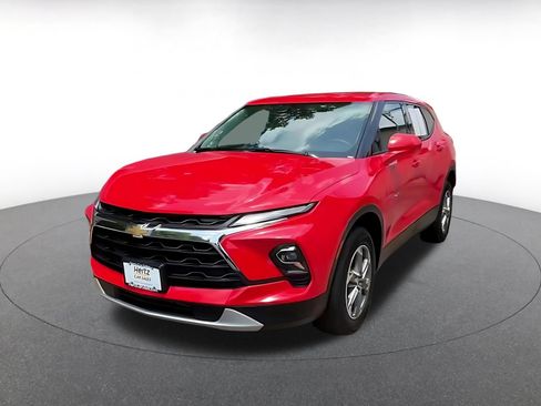 Used 2026 Chevrolet Blazer LT FWD image 5