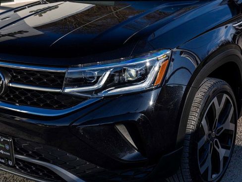 Used 2023 Volkswagen Taos SEL image 38