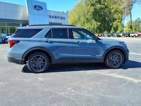 Used 2025 Ford Explorer ST image 25