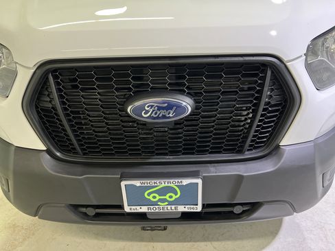 Used 2024 Ford Transit 150 Low Roof AWD image 4