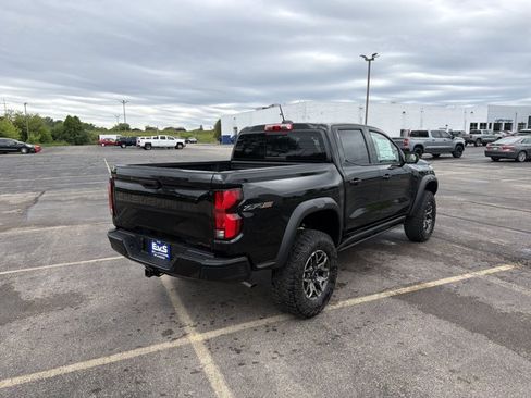 New 2026 Chevrolet Colorado ZR2 w/ Technology Package AWD/4WD image 7