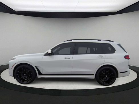 Certified 2023 BMW X7 xDrive40i w/ Executive Package image 5