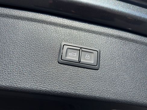 Used 2024 Audi SQ5 Premium Plus image 39