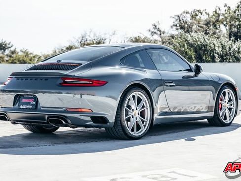 Used 2017 Porsche 911 Carrera image 10