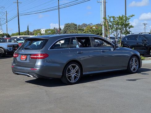 Used 2018 Mercedes-Benz E 400 4MATIC Wagon image 9