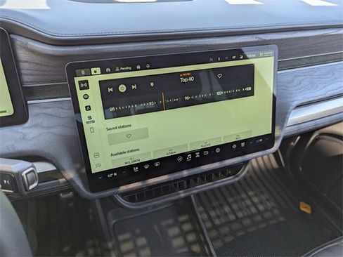 Used 2022 Rivian R1T Launch Edition image 25