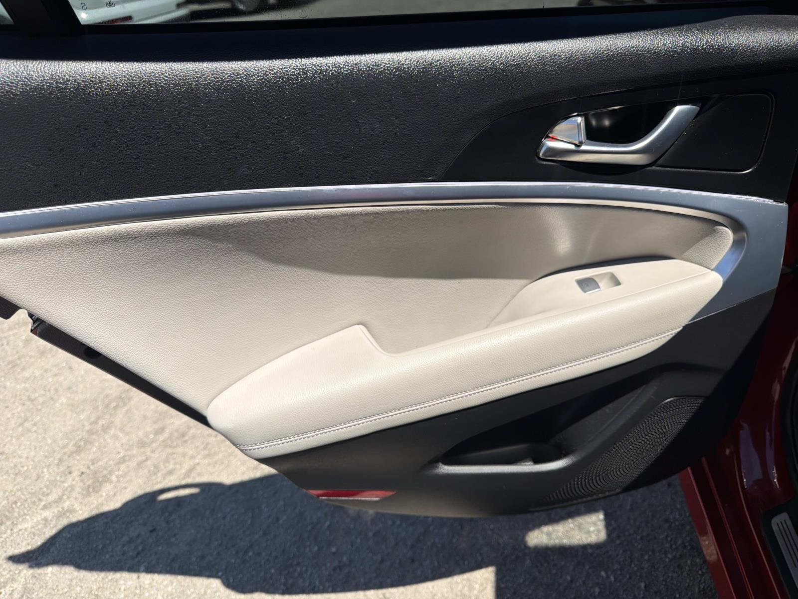 Used 2023 Genesis G70 2.0T AWD/4WD image 9