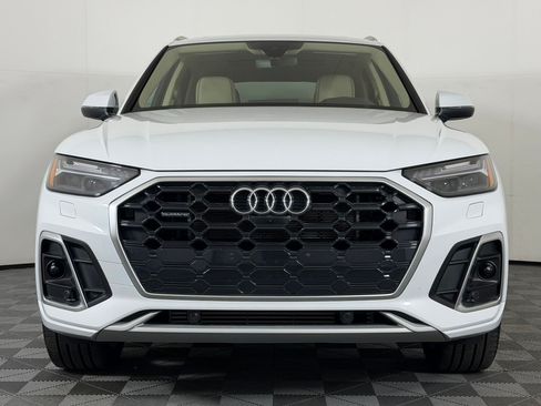 Used 2024 Audi Q5 e Prestige w/ Prestige Package AWD/4WD image 6