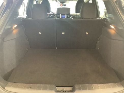 Used 2025 Nissan Kicks S AWD/4WD image 17