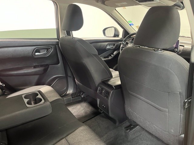 Used 2025 Nissan Rogue SV AWD/4WD image 15