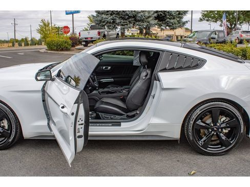 Used 2022 Ford Mustang Premium w/ Black Accent Package RWD image 16