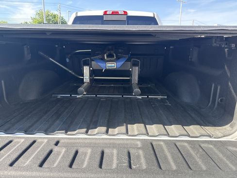 Used 2016 GMC Sierra 2500 Denali w/ Duramax Plus Package AWD/4WD image 16