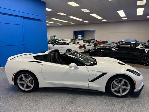 Used 2015 Chevrolet Corvette Stingray Coupe w/ 2LT Preferred Equipment Group RWD image 6