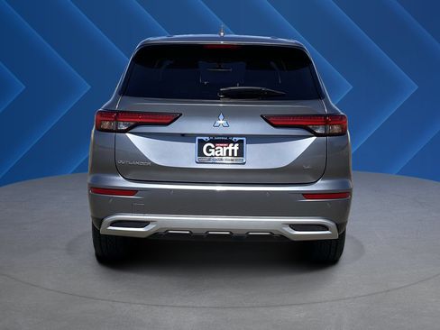 Used 2024 Mitsubishi Outlander SE AWD/4WD image 4